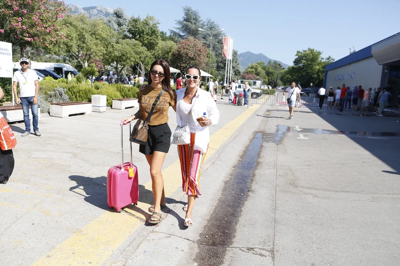 Aleksandra Prijović na aerodromu