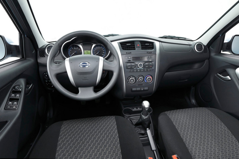 Datsun on do салон