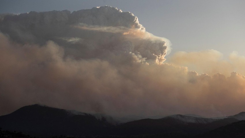 Pirokumulonimbus nastao usled požara u dolini Ororal južno od australijske prestonice Kanbere u januaru 2020. godine | Foto: Getty Images