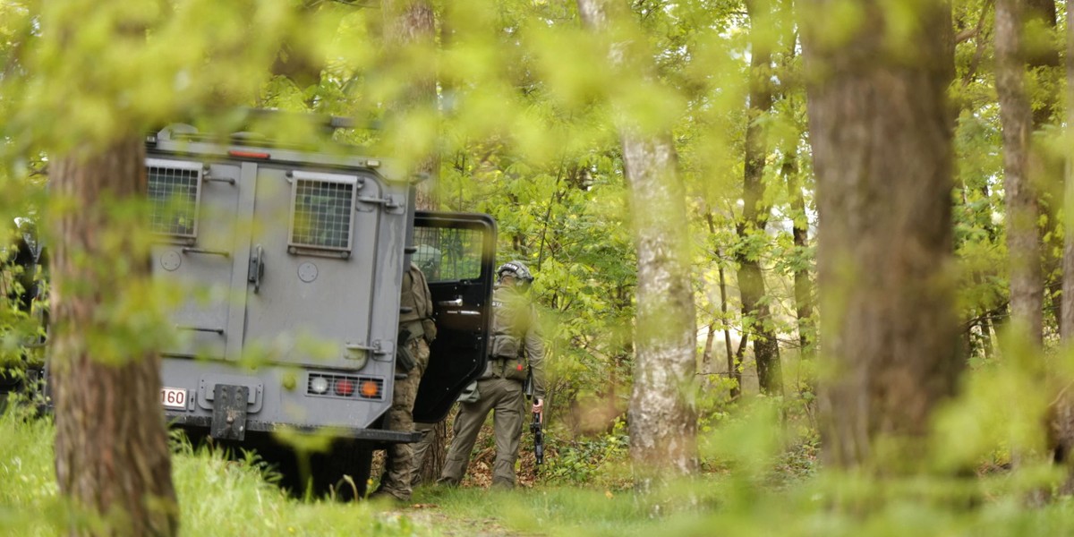 W Belgii trwa obława na niebezpiecznego żołnierza-koronasceptyka, który groził śmiercią wirusologowi.