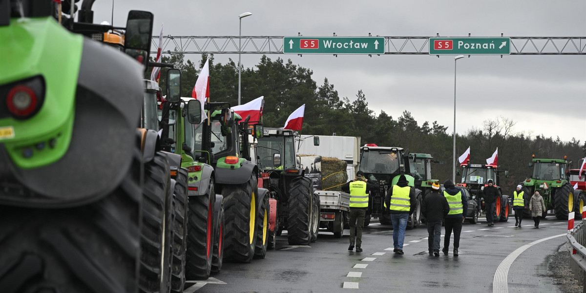 Całą Polską wstrząsają protesty rolników.