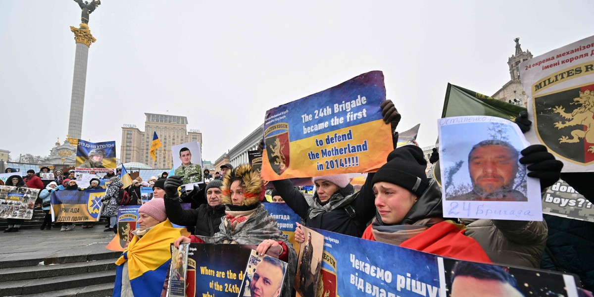 Ukraińcy są zdeterminowani i coraz mniej osób myśli, by przed wojną uciekać poza granice kraju.