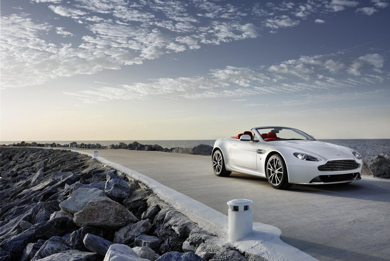 Nowe auto dla Bonda: Aston Martin Vantage 2012