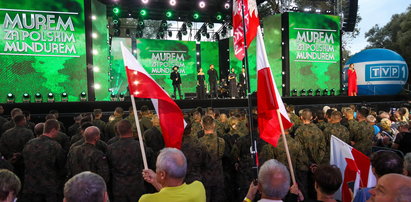 Koncert "Murem za polskim mundurem". TVP starała się to ukryć?