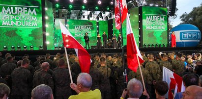 Koncert "Murem za polskim mundurem". TVP starała się to ukryć?