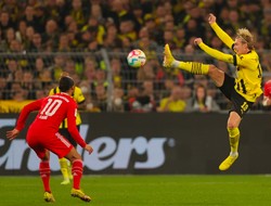 Bayern w końcówce stracił dwa gole i dwa punkty. Davies trafił do szpitala [WIDEO]