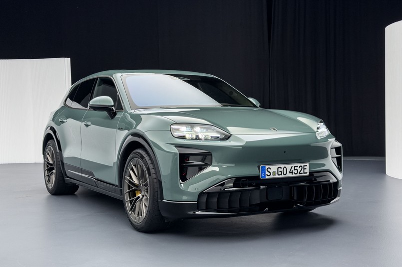 Porsche Cayenne Electric