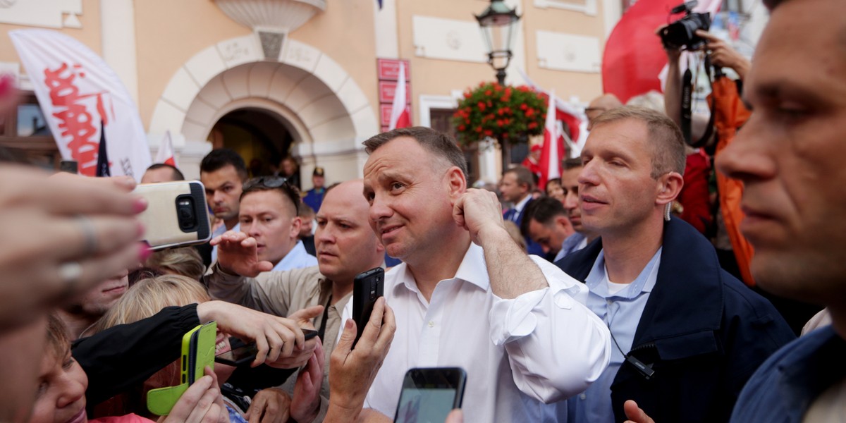 Na platformach wiertniczych Lotosu Andrzej Duda przegrał z kretesem. Zajął dopiero czwarte miejsce. 