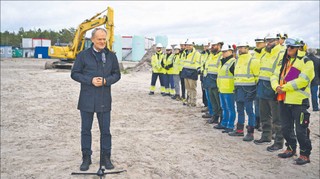 Falstart z Bełchatowem w roli głównej. Premierze, nie sabotuj swojego programu jądrowego [OPINIA]