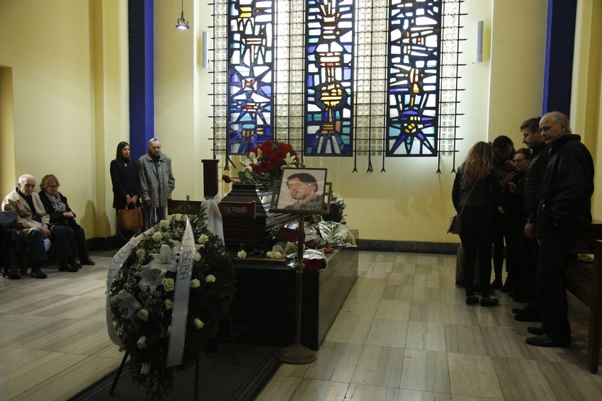 MAJKA IGORA PERVIĆA ODRŽALA POTRESAN GOVOR Lidija Pilipenko se na kremaciji u suzama oprostila od sina (VIDEO)