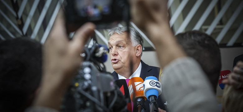 "Węgierskie towarzystwo przeciwników wszystkiego". Oto mroczne oblicze mediów, w które Orban pompuje miliony euro [ŚLEDZTWO]