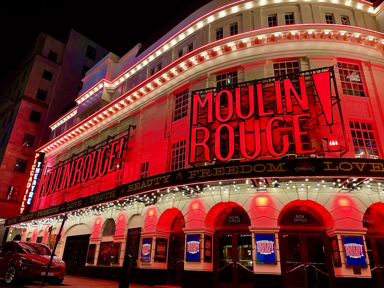 Piccadilly Theatre w Londynie