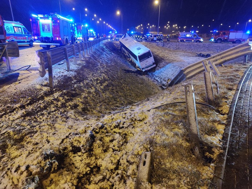 Wypadek autokaru na A4