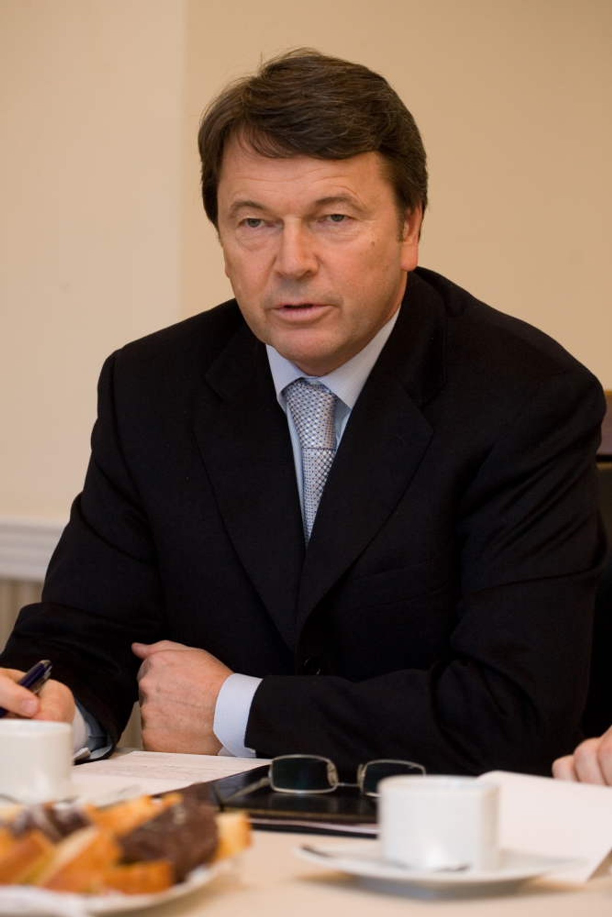 "Optimus szuka swojej drogi, niekoniecznie związanej z montowaniem komputerów. Chodzi o zupełnie nową działalność" - mówi główny akcjonariusz spółki Zbigniew Jakubas