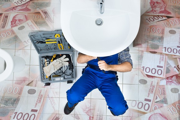 Pukla je cev u vašem stanu, u zgradi haos: Proverite, možda ne morate da platite ni dinar