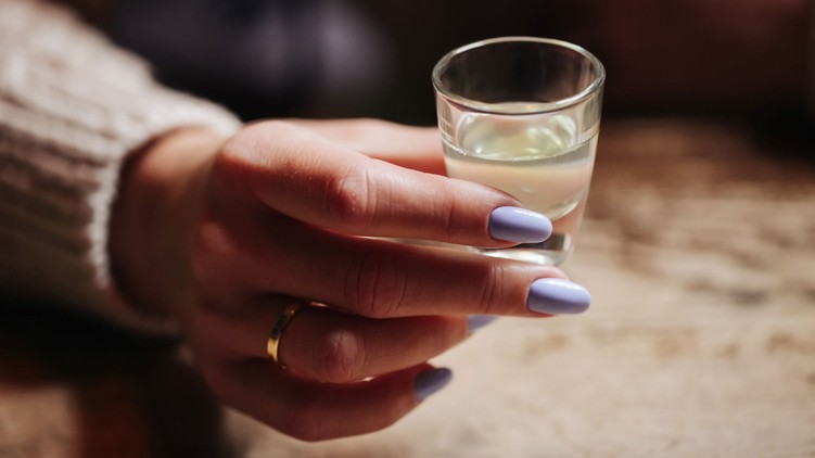 metanolmérgezés metil-alkohol Laosz turista