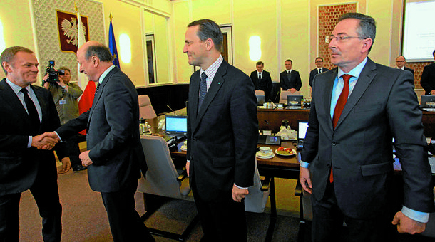 26 stycznia 2013 r. - posiedzenie rządu. Od lewej Donald Tusk, Jacek Rostowski, Radosław Sikorski i Bartłomiej Sienkiewicz.