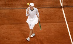 Iga Świątek zdemolowała Simonę Halep! Polka w ćwierćfinale French Open