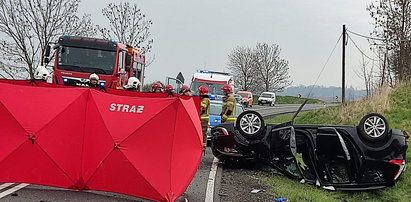 Tragedia pod Głogówkiem. 63-latek w zderzeniu z ciężarówką nie miał szans