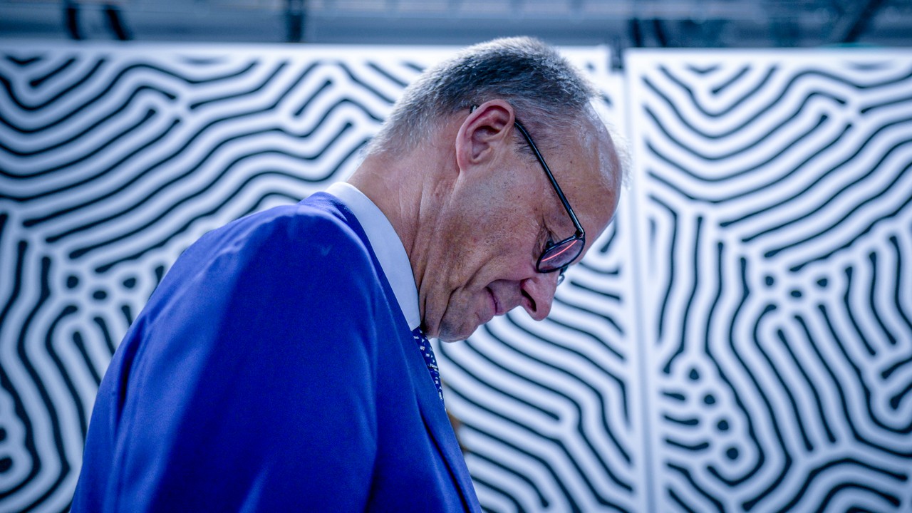 Niemiecki rząd stoi na krawędzi przepaści. Skrajna prawica triumfuje. Friedrich Merz musi teraz dokonać wyraźnego zwrotu