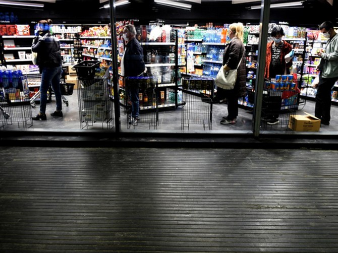Sa koliko novca ljudi žive u Srbiji: "Krpimo kraj sa krajem sa 70.000"
