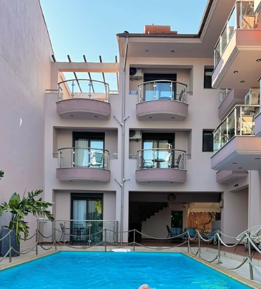 Darko Filipović uživa u hotelu