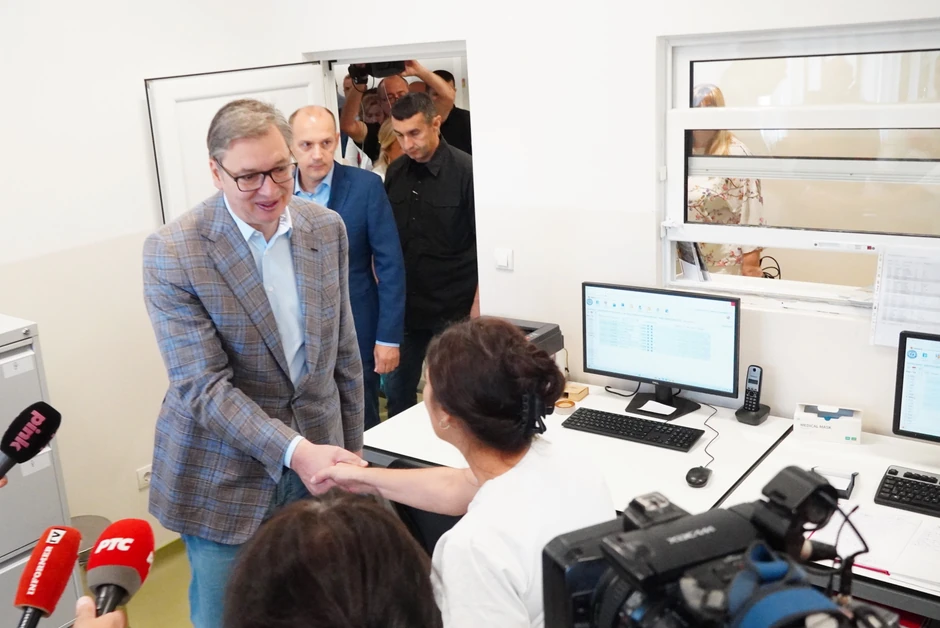 Predsednik je najavio da se do kraja sledeće godine mora rešiti problem sa listama čekanja