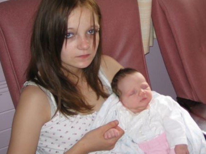 Postala je najmlađa mama u Evropi kad je posle incesta rodila dete sa 12 godina