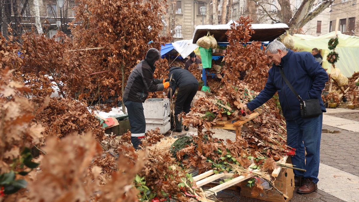 Beograđani pohrlili da obave poslednje pripreme za Božić