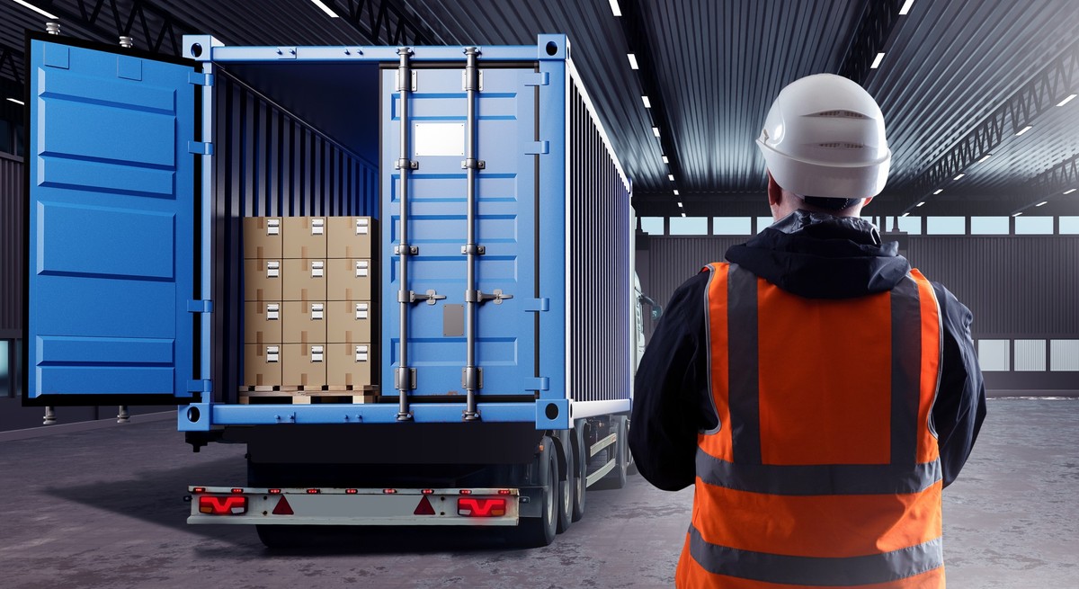 Brakuje kurierów. Poważny problem przed Black Friday i Bożym Narodzeniem