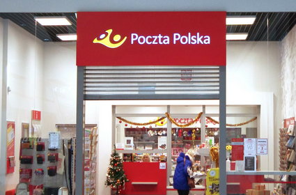 Poczta Polska zadłuża się i desperacko szuka pieniędzy