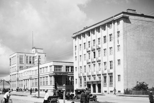 Gdynia modernistyczna: budynki poczty i Banku Gospodarstwa Krajowego, 1939 r.