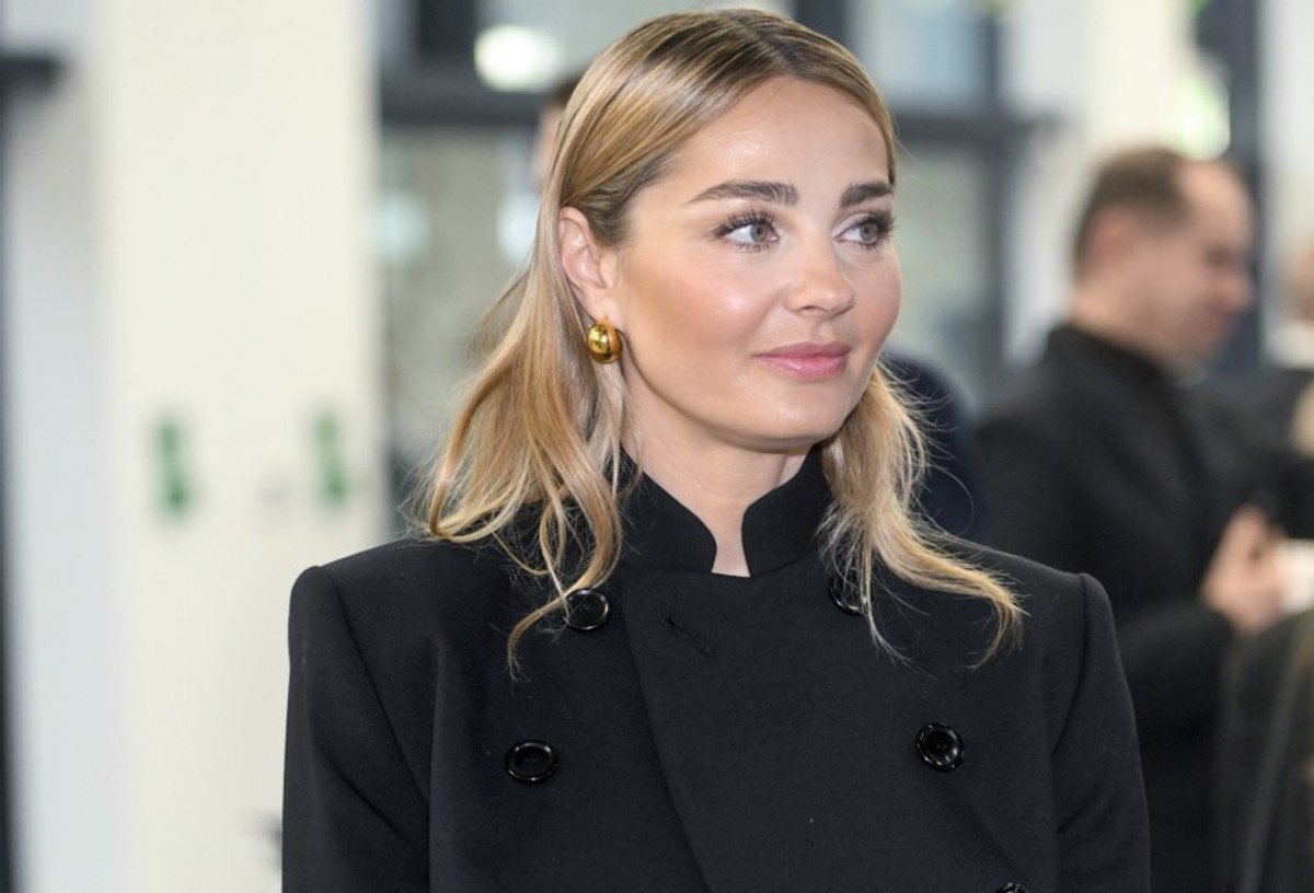 Małgorzata Socha wybrała sweter, który będzie hitem wiosną 2024 roku