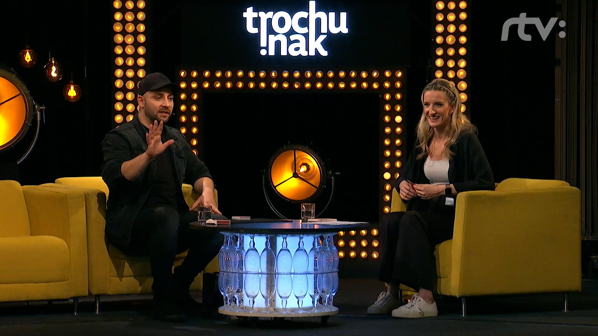 Talkšou Trochu inak s Adelou.