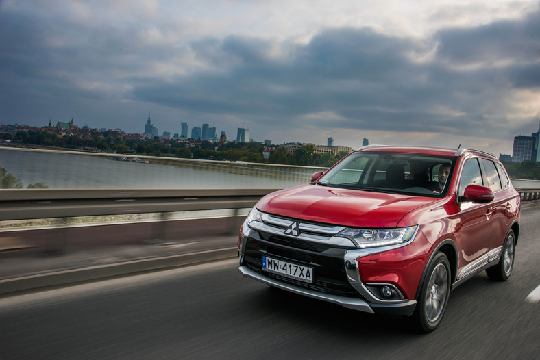 Mitsubishi Outlander FL 2.0 CVT 4WD Intense Plus