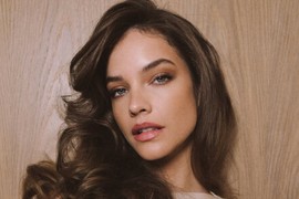 Top 5 najmodernijih BOJA KOSE ZA JESEN 2025: Tonovi su raskošniji i topliji, osvežavaju lice i svima dobro stoje