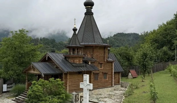 Manastir Svetih carstvenih mučenika Romanovih,