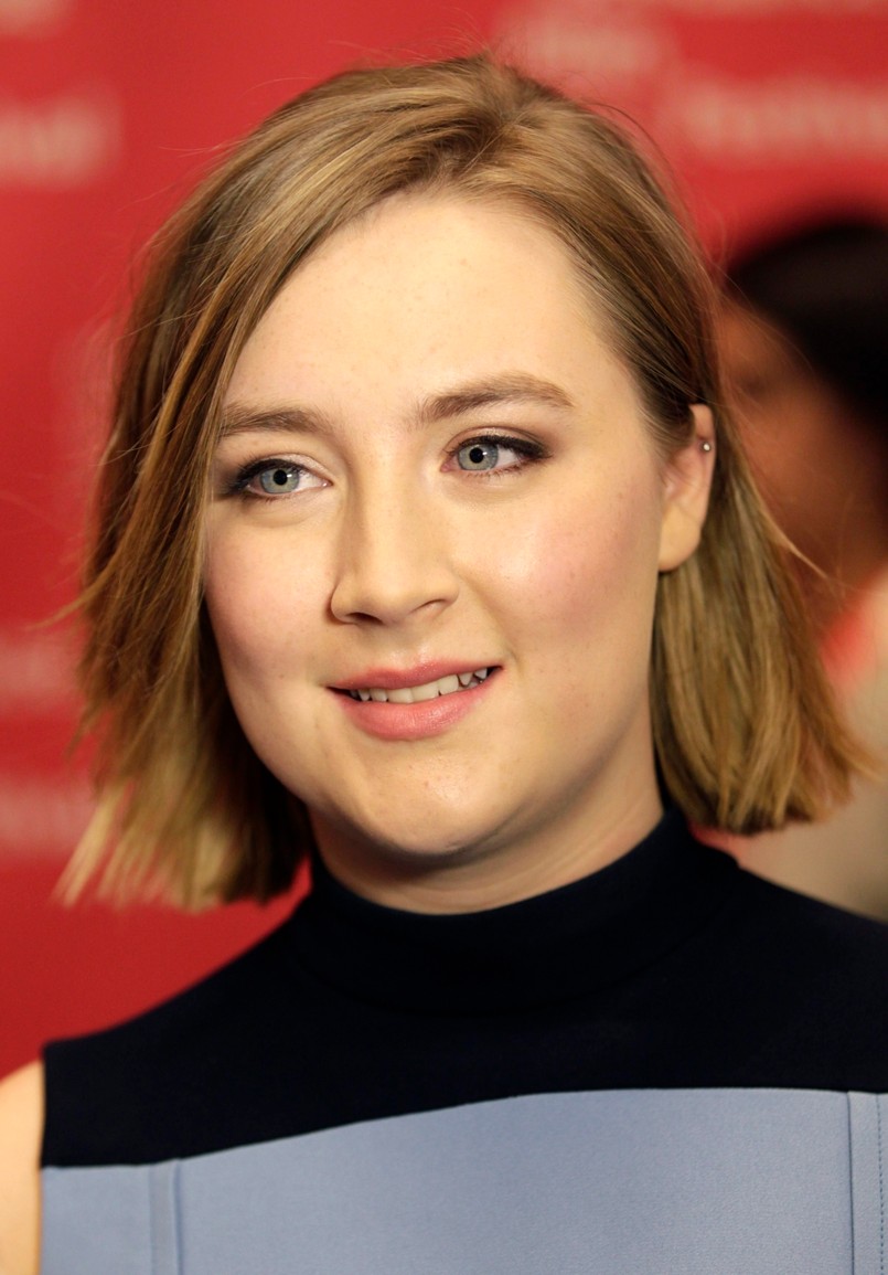 "Brooklyn", w którym Saoirse Ronan zagrała główną rolę, to historia młodej irlandzkiej imigrantki, która w latach 50. udaje się do Nowego Jorku. W filmie, do którego scenariusz napisał Nick Hornby, 20-letniej aktorce partnerują legendy kina – Julie Walters i Jim Broadbent. Na słynnej imprezie swoją premierę miał jeszcze jeden obraz z Saoirse – "Stockholm, Pennsylvania". Dramat w reżyserii Nicole Beckwith opowiada o dziewczynie, która przez siedemnaście lat była więziona przez porywacza, a teraz szuka swojego miejsca w świecie