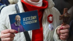 rozprawa ws. fundacji profeto. publiczność jadła cukierki. wkroczyła p