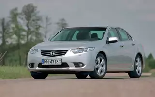 Honda Accord - nieźle wygląda i bardzo wolno się starzeje! 