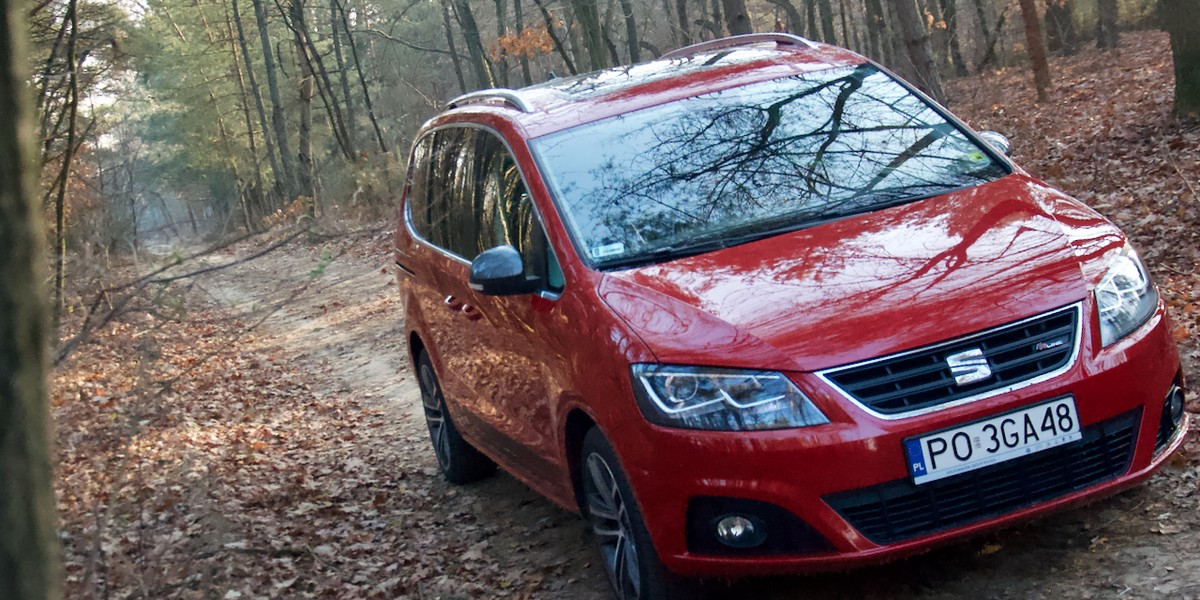 Seat Alhambra to minivan, który pomieści siedem osób. Na rynku obecny jest od połowy lat 90. XX wieku