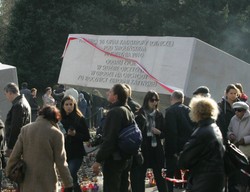 Rodziny smoleńskie piszą do prezydenta. "Przełożyć uroczystości"