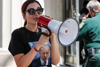 Influencerzy MAGA porzucają Putina: Loomer i Pool przyznają, że uwierzyli rosyjskiej propagandzie