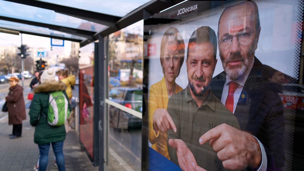 Orbanova strategija je bila da uništi ugled Ukrajine i Zelenskog u očima mađarskih birača, smatraju analitičari