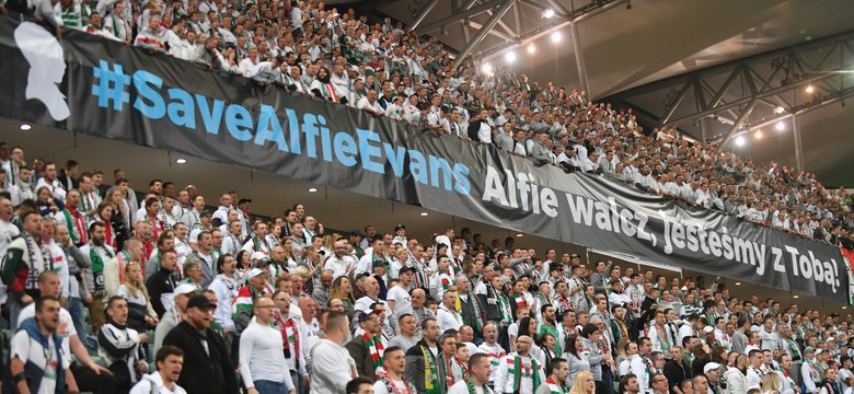 #SaveAlfieEvens na stadionie Legii. Piękny gest kibiców z Łazienkowskiej