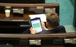 Zhakowani jak posłowie. Kradzież haseł bywa prosta jak bułka z masłem