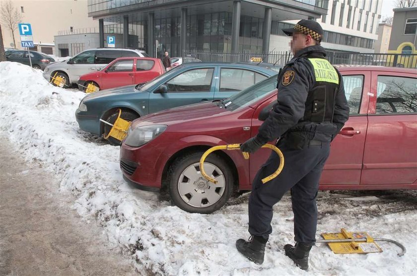 Strażnicy zerdrą z nas 7 milonów