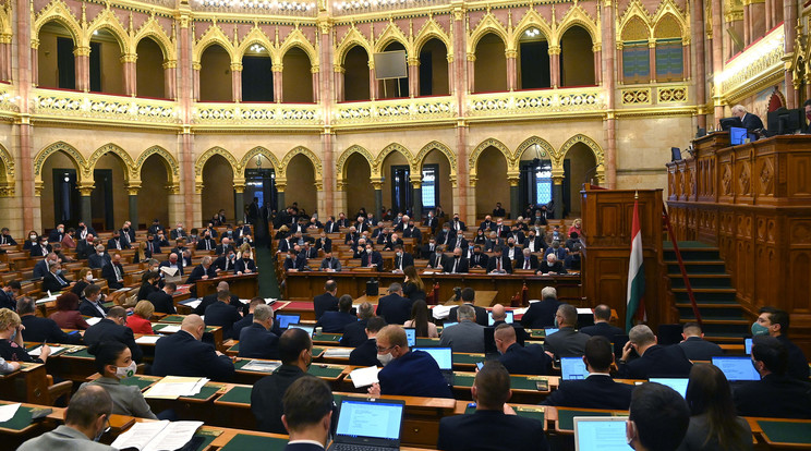 Jókora vagyoni különbségek vannak az Országgyűlésen belül is / Fotó: MTI/Bruzák Noémi