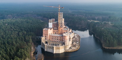 Zamek w Stobnicy bez pozwolenia na budowę. Budynek trzeba będzie rozebrać?