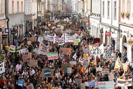 Polska Akademia Nauk solidaryzuje się z młodzieżą protestującą w obronie klimatu